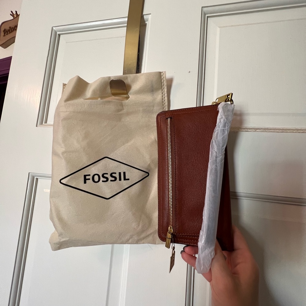 Fossil wallet.